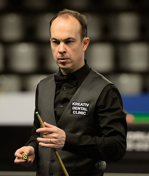 File:Fergal O’Brien at Snooker German Masters (DerHexer) 2015-02-04 05.jpg