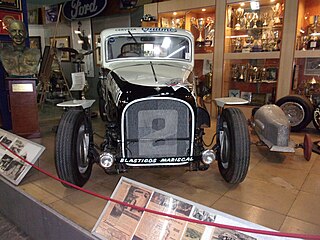 <span class="mw-page-title-main">Ford Cupé V-8</span> Motor vehicle