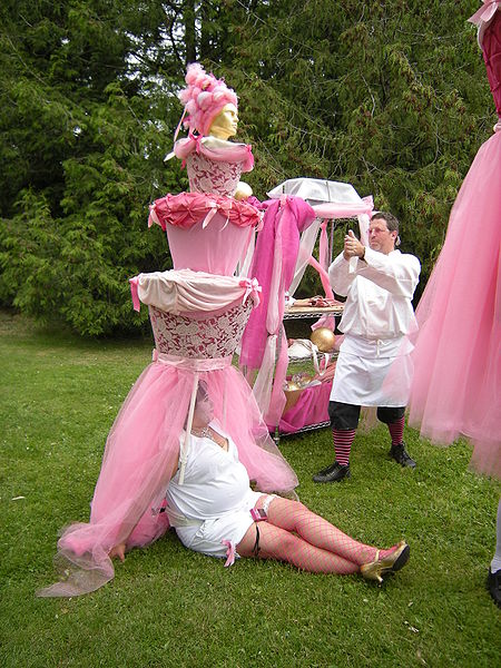 File:Fremont Solstice Parade 2008 - Pastries & Poodles 04.jpg