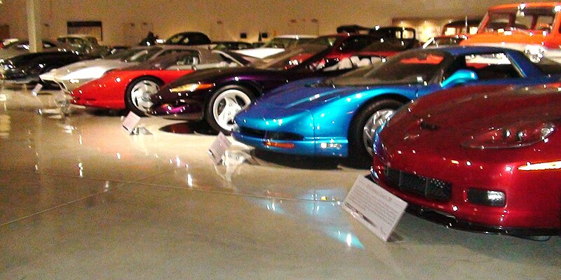 File:GM Heritage Center - 051 - Cars - Row of Corvettes.jpg