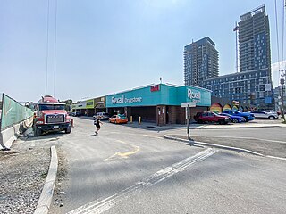 <span class="mw-page-title-main">Galleria Shopping Centre (Toronto)</span> Shopping mall in Ontario, Canada