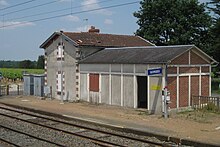 O edifício de passageiros da antiga estação quando ainda era servida por alguns TER, em 2009.