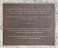 Memorial plaque for Hatun Surucu in Berlin, Germany. The Turkish woman that was murdered aged 23 by her brothers in an honor killing. Gedenktafel Oberlandgarten 1 (Temp) Hatun Surucu.JPG