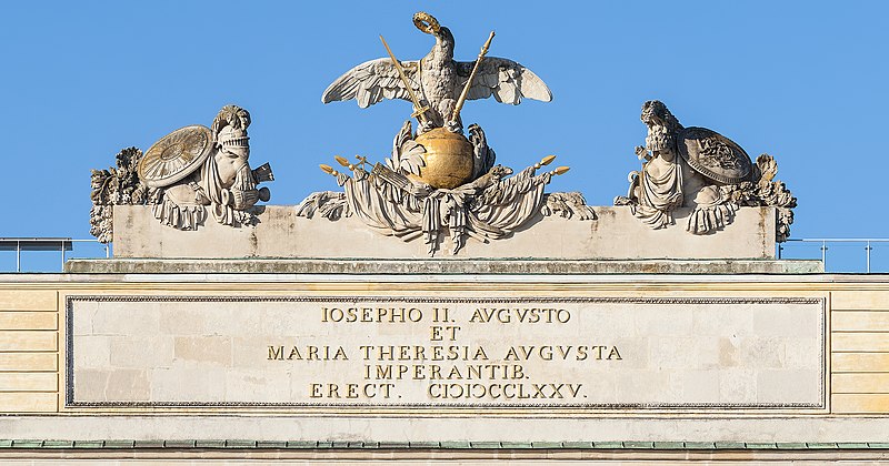 File:Gloriette Schönbrunn Wien (Inschrift).jpg
