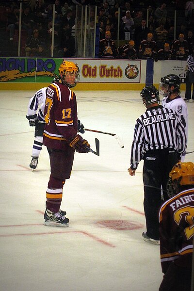 File:Golden Gophers faceoff.jpg