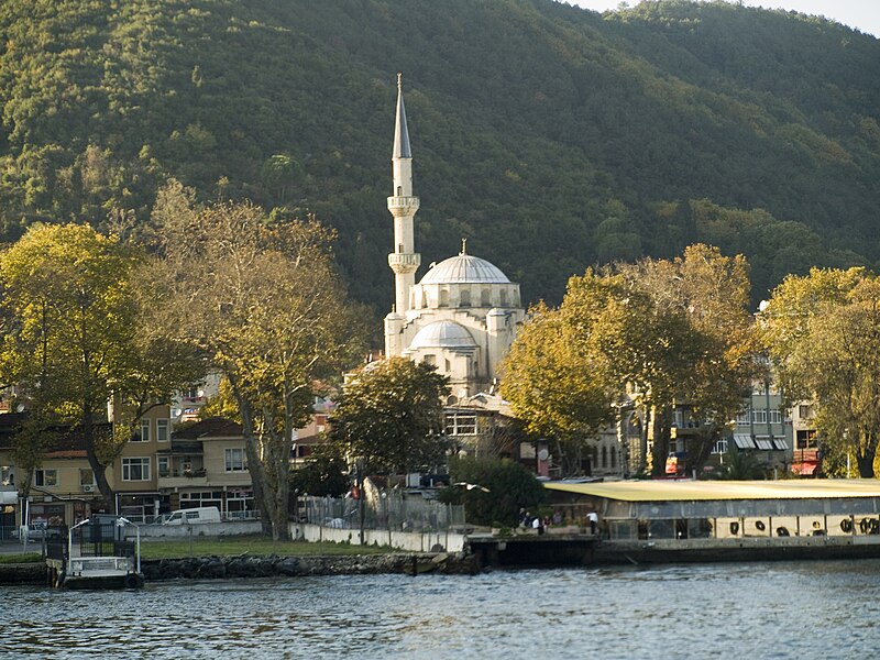 File:Grand Mosque of Rumelikavağı, Istanbul.jpg
