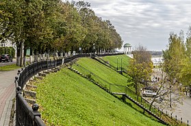 Набережная в Рубленом городе