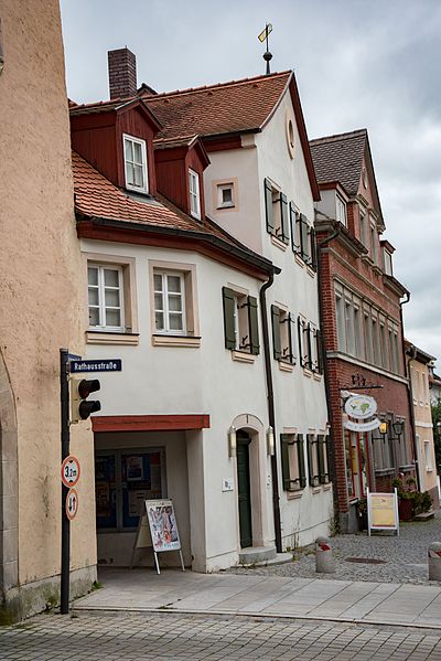 File:Gunzenhausen, Brunnenstraße 1-20160812 -003.jpg