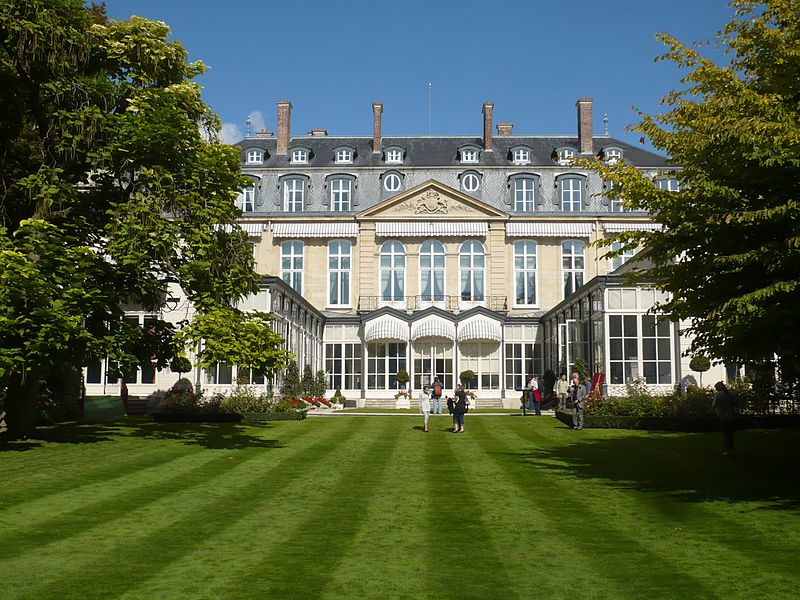 File:Hôtel de Charost JP2010, vue du jardin 2.jpg