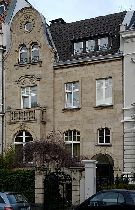 Haus Humboldtstrasse 15 in Duesseldorf Duesseltal, von Suedwesten