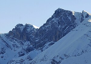 Hochiss (right) from the northwest, left the Spieljoch