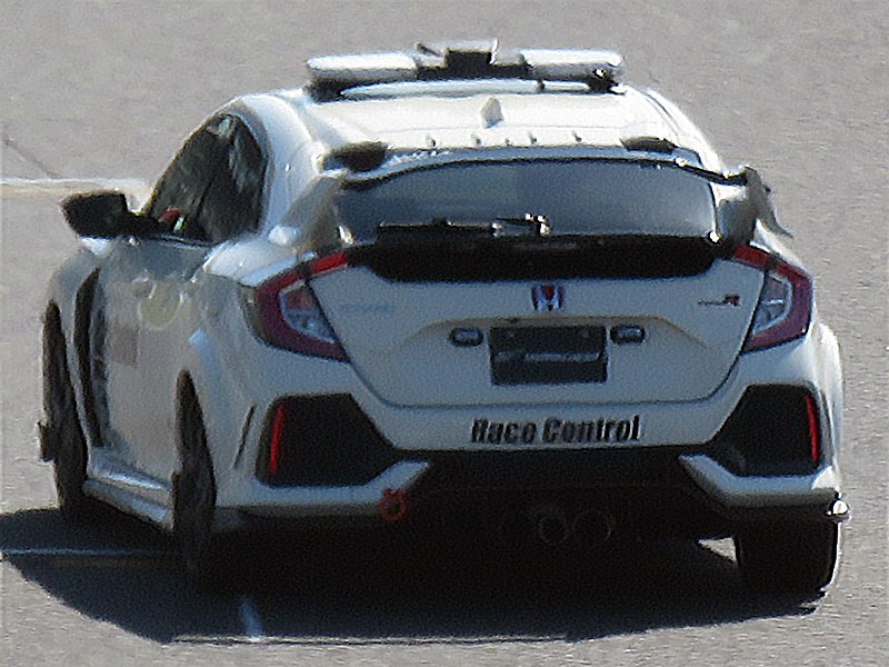 File:Honda CIVIC TYPE R (DBA-FK8) used as a Racing Control Car of Suzuka Circuit (2).jpg