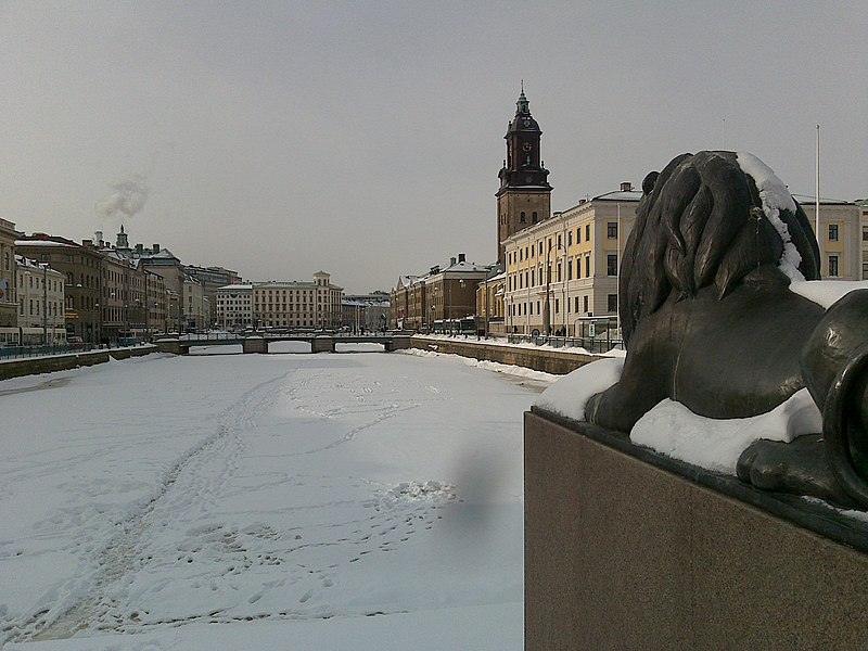 File:Inom Vallgraven, Göteborg, Sweden - panoramio - Torleif Ceder (9).jpg