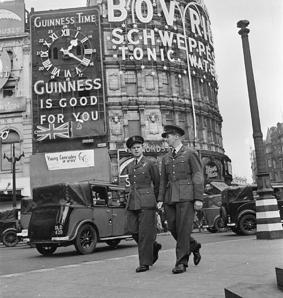 File:International Piccadilly- Overseas Troops in London, 1942 D9794.jpg