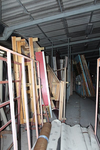 File:Israeli Educational Television Props Storage IMG 8157.JPG