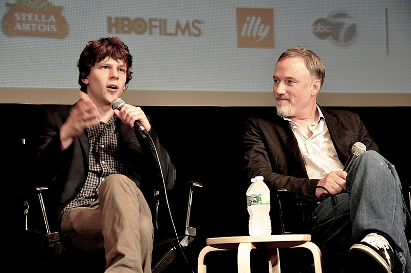 File:Jesse Eisenberg - David Fincher - The Social Network - 2010 New York Film Festival - 02.jpg