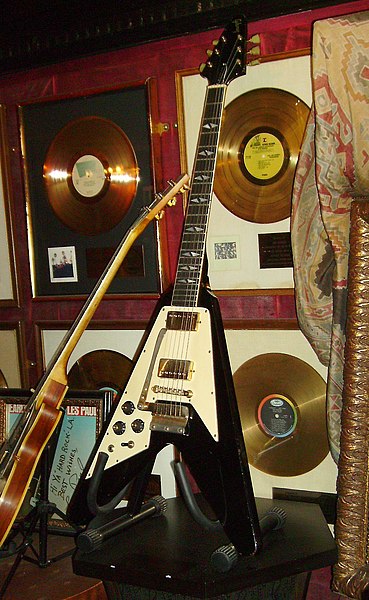 File:Jimi Hendrix's Flying V Gibson Guitar.jpg