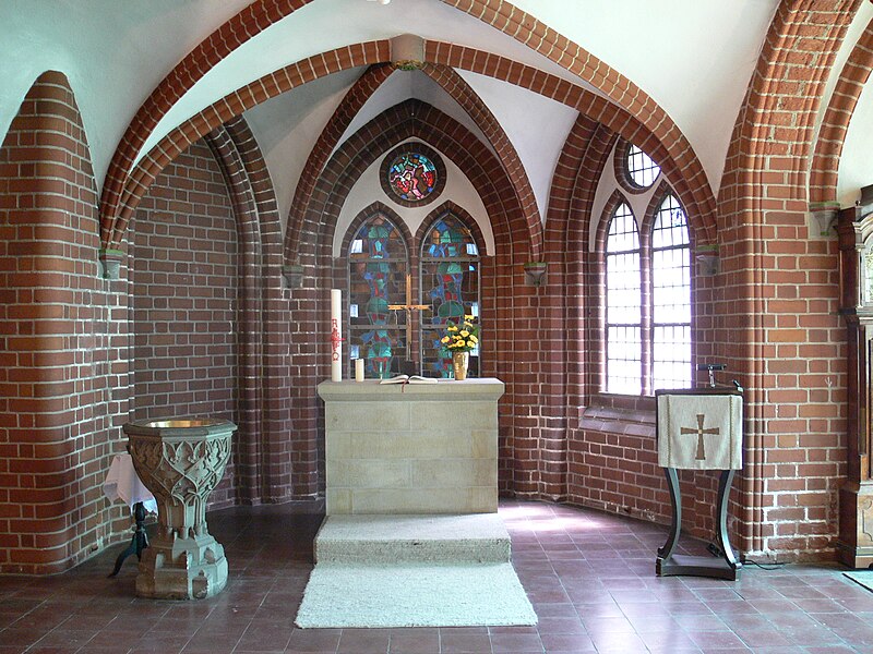 File:Lüneburg St Johannis Elisabethkapelle.jpg