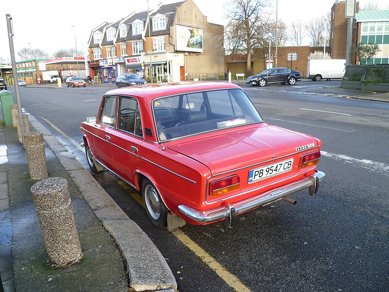 File:Lada 1500, Whetstone, London 02.JPG