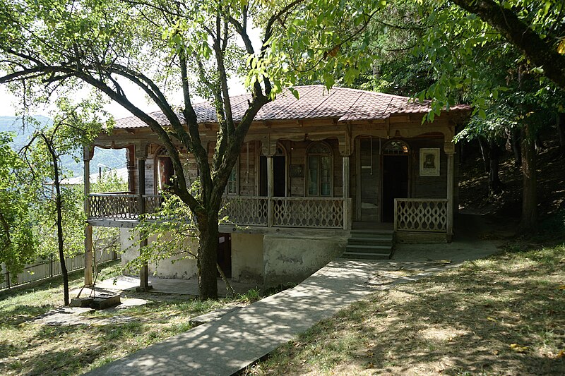 File:Lado Asatiani Museum in Bardnala.jpg