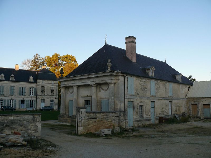 File:Les Riceys - Château de Ricey-Bas - 4.jpg