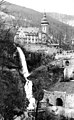A vízesés 1930 körül, háttérben a Palotaszálló figyelhető meg