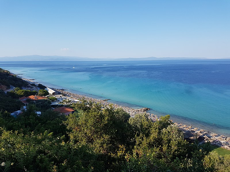 File:Liosi beach Afytos.jpg