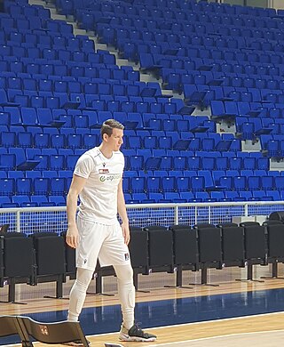 <span class="mw-page-title-main">Luka Božić</span> Croatian basketball player (born 1996)