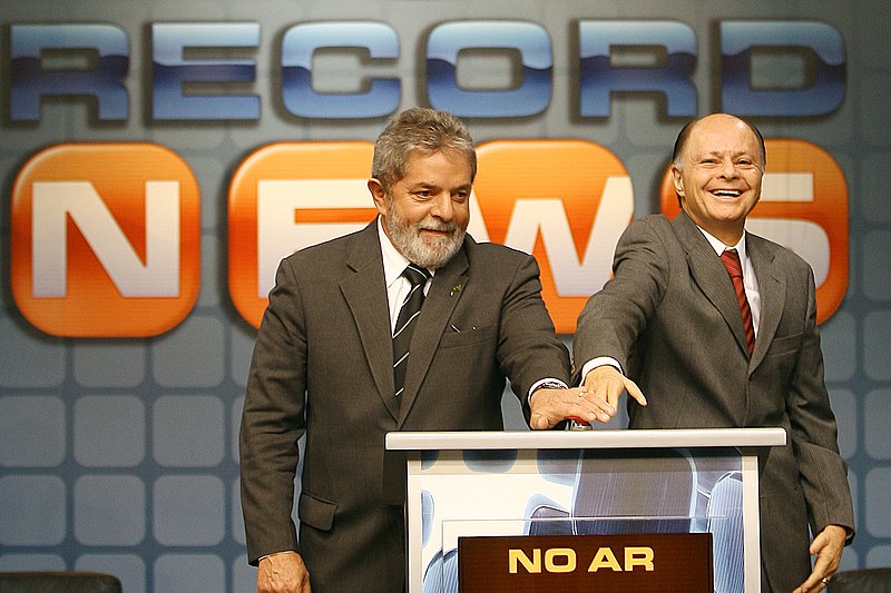 File:Lula and Edir Macedo in the launch of Record News 2.jpg