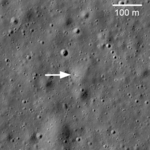 Посадочный модуль «Луны-17». Снимок сделан с орбиты КА LRO в марте 2010 года