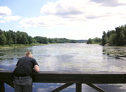 Pemandangan danau