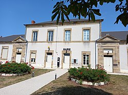 Mairie de Trois-Vèvres.jpg