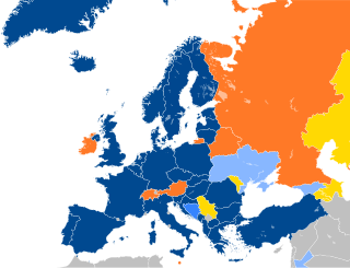 Map of Europe with countries in six different colors based on their affiliation with NATO