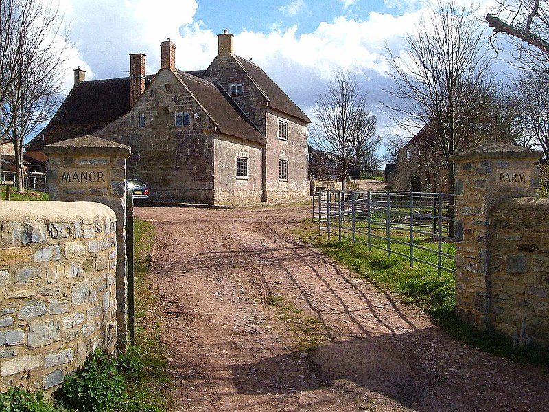 File:Manor Farm, Thornfalcon (geograph 5574147).jpg