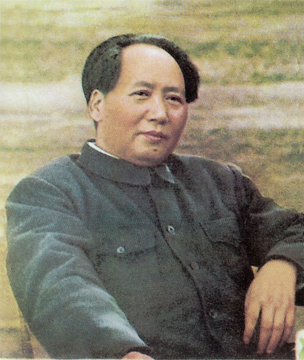 Image: Mao Zedong sitting