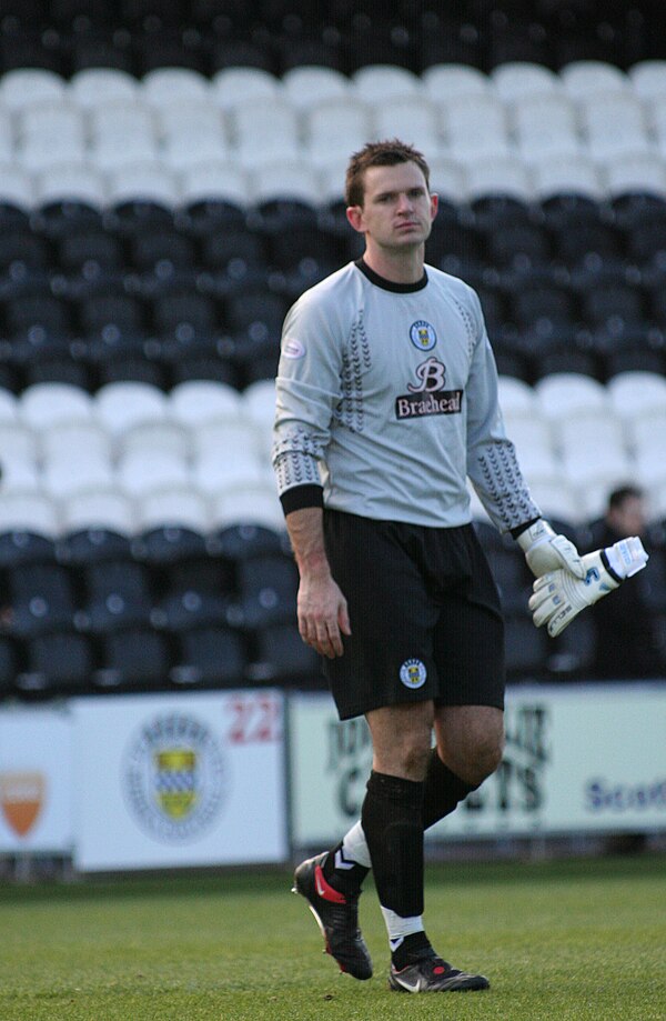 Howard in 2009 with St Mirren