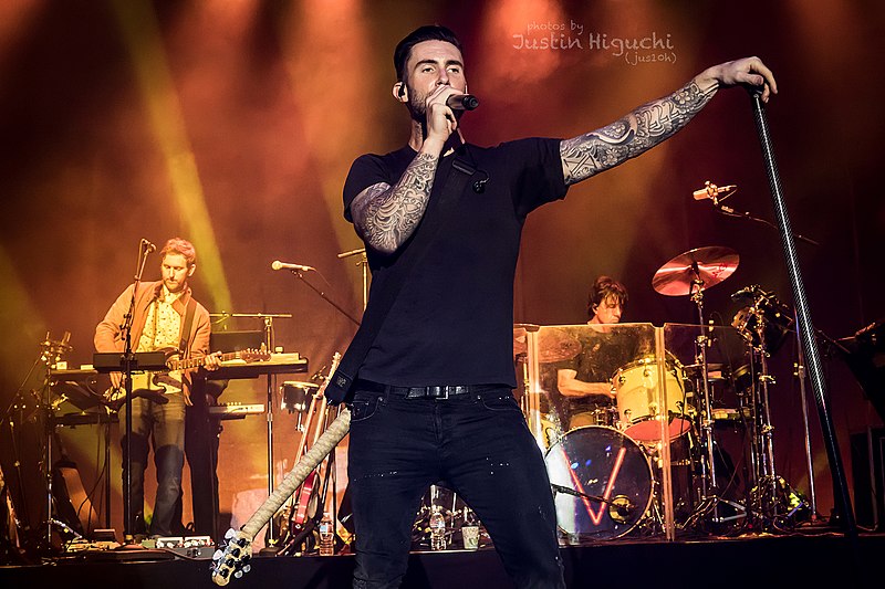 File:Maroon 5 11 19 2016 -53 (30423861134).jpg