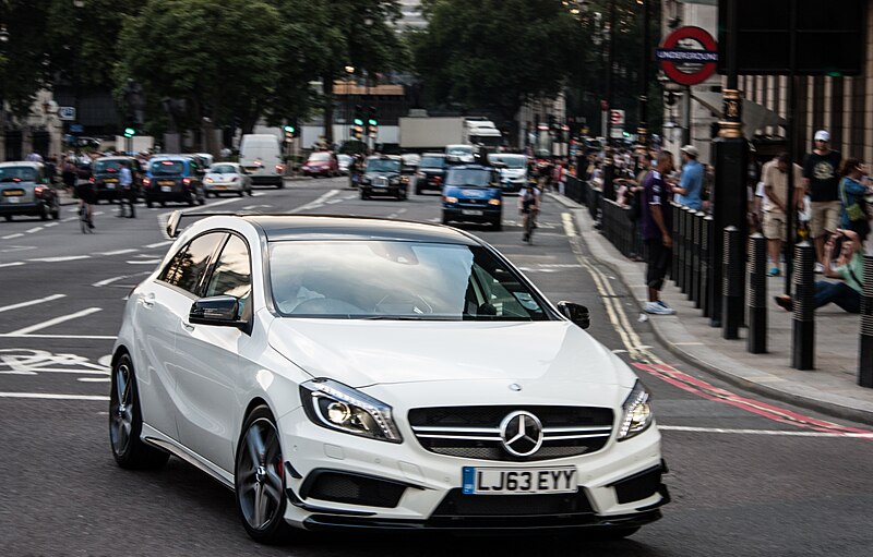 File:Mercedes A45 AMG (9705631097).jpg