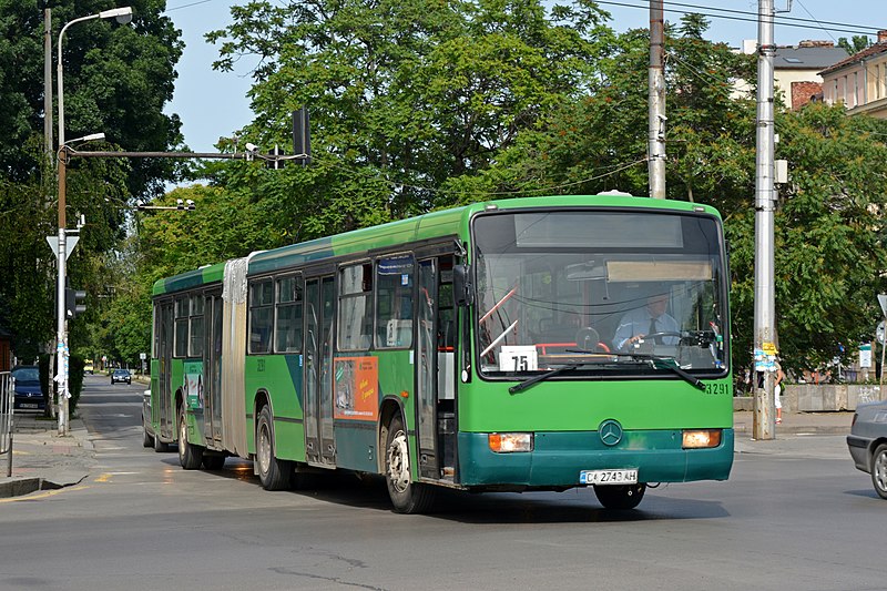 File:Mercedes O345G bus in Sofia.jpg