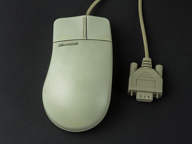 640px-Microsoft_Serial_Mouse_2.0A-8521.jpg