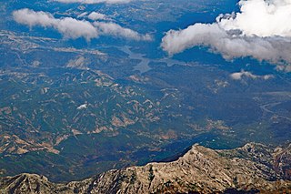 <span class="mw-page-title-main">Skanderbeg Mountains</span> Mountain range in Albania