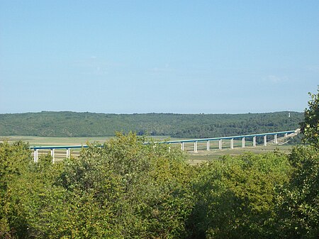 Mirna bridge from east