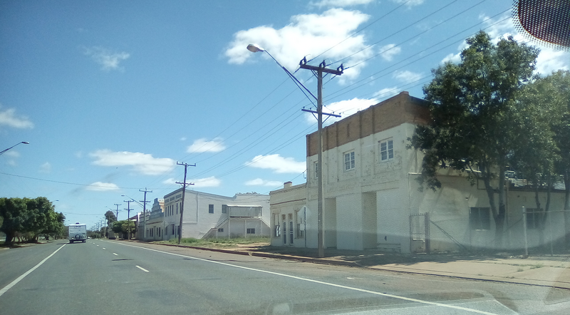 File:Mitchell Highway Nyngan NSW.png