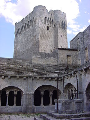 Montmajour-Cloître2.jpg