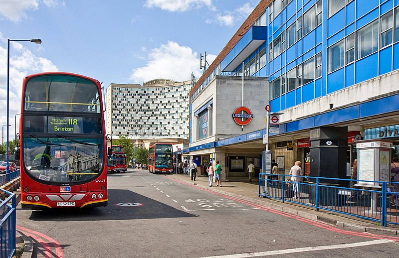 File:Morden Station - geograph.org.uk - 1989435.jpg