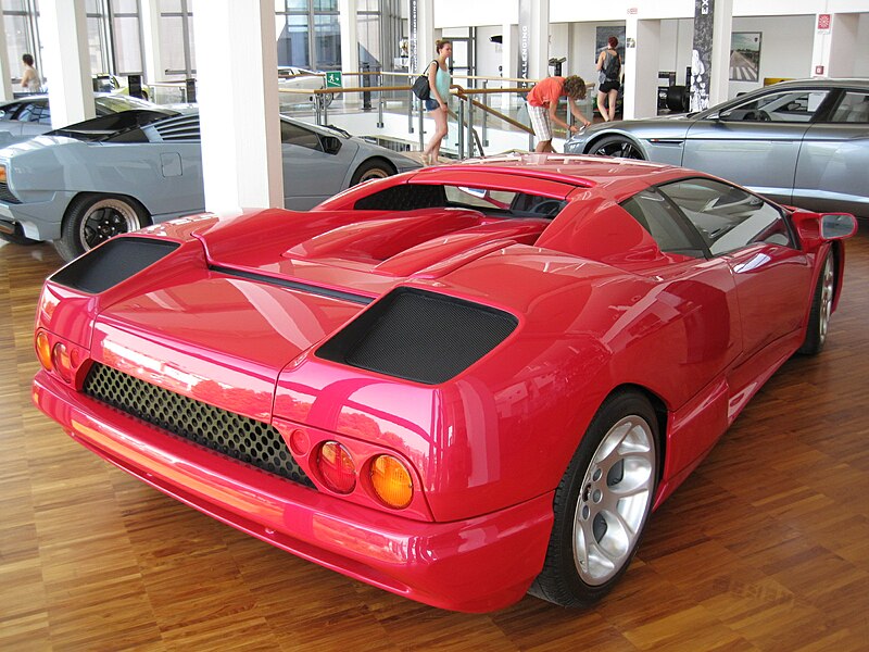 File:Musée Lamborghini 0106.JPG