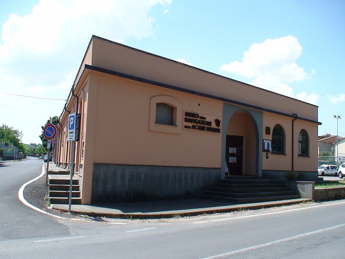 Museum of Navigation in Internal Waters - Former Farnesian Stables