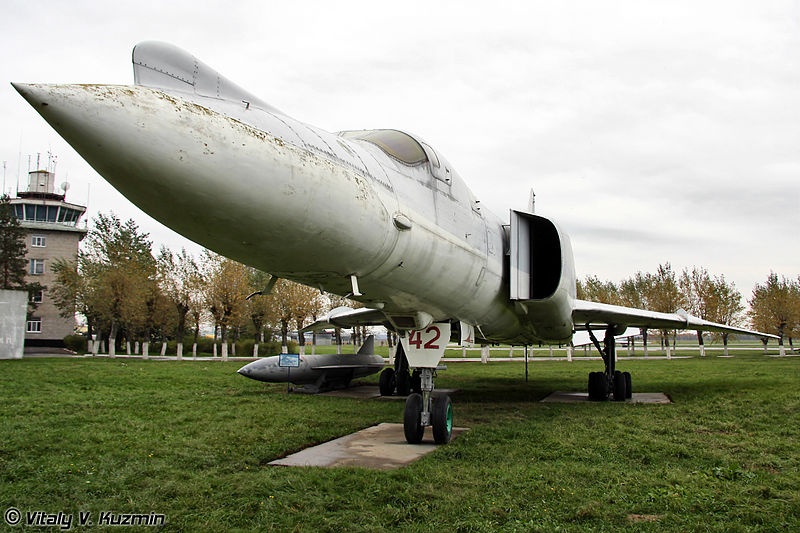 File:Museum of Long-Range Aviation (340-2).jpg