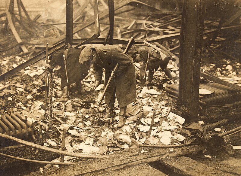 File:National Army soldiers search remains of a fire during Irish Civil War 1922 (6314582749).jpg