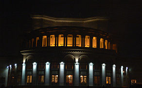 L'Opéra de nuit.